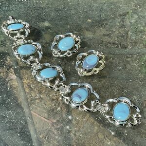 Awesome Reversible Bracelet & Earrings Set Faux Turquoise & Calcedony Cab VTG